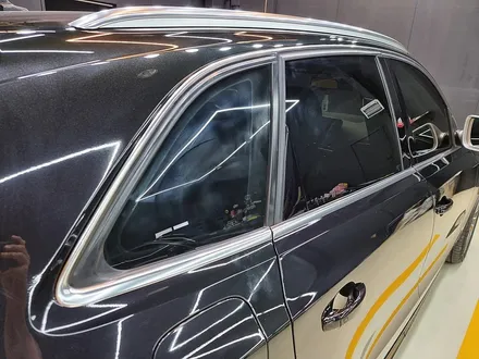 아우디(audi)Sq5 전체크롬죽이기 루프렉.윈도우몰딩 시공 3M2080 유광블랙 / 구리시 사노동