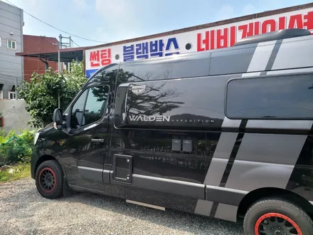 삼성르노 마스터 안드로이드 올인원 후방카메라 캠핑카 배선뺄곳이 없......날씨는뜨겁고 땀한바가지 ㅋㅋㅋ(청주르노마스타안드로이드) / 청주, 세종, 천안