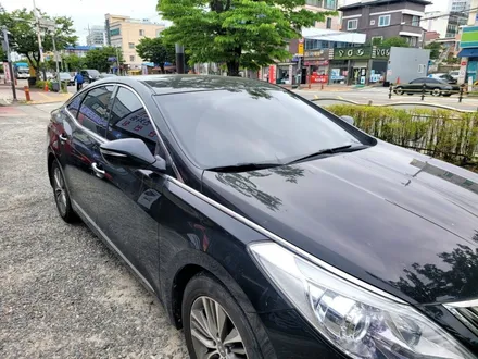 그랜져HG 열차단썬팅 전체시공과 카인원안드로이드올인원 AHD후방카메라까지 멋져부러~#청주안드로이드 #그랜져HG카인원안드로이드#그랜져HG반사썬팅 / 청주, 세종, 천안