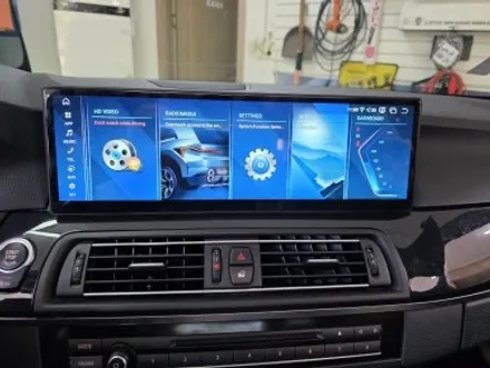 청주BMW520D 안드로이드 올인원14.9인치 장착 M핸들교체시공 \