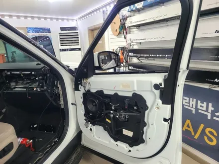 청주 랜드로버 디스커버리5 안드로이드올인원장착과 4채널 어라운드뷰시공완료!이제 주차걱정덜었습니다.#청주디스커버리안드로이드#청주디스커버리어라운드뷰#랜드로버어라운드뷰 / 청주, 세종, 천안