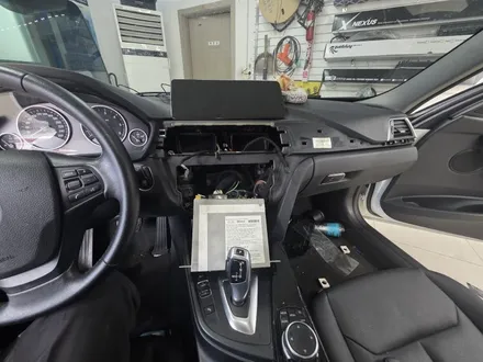 천안에서 방문 BMW 320D 알리직구안드로이드올인원 타샵에서 설치하시다가 소리출력,후방카메라,순정화면 켄설정도안되고....수습작업완료 ! / 청주, 세종, 천안
