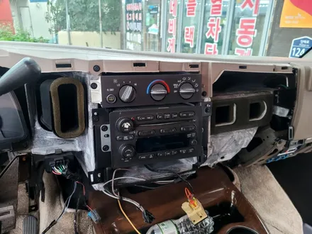 쉐보레 익스프레스밴 2005년식 아날로그시스템들 전부탈거 스카이라이프탈거 천장티브이 ,안드로이드올인원 ,후방카메라,등등 현대화하자! 무시동히터탈거 (청주카스톨 안드로이드전문점) / 청주, 세종, 천안