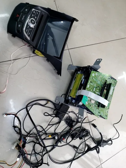 뉴코란도C사제네비탈거하는데 배선이 타있다? 엉망징창 네비매립 업체는 문닫고....사제네비탈거후진행된 {카인원} 안드로이드올인원장착#청주코란도C안드로이드 / 청주, 세종, 천안