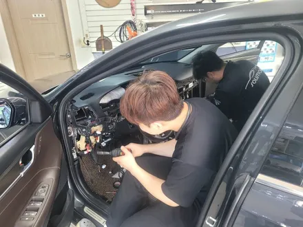전남순천에서방문 그랜져IG 순정옵션 그대로사용 순정보다순정같은 마감끝판왕 13인치안드로이드 7870 완벽한일체감 깔금한마감까지...순정HUD옵션추가!#그랜져IG안드로이드 / 청주, 세종, 천안