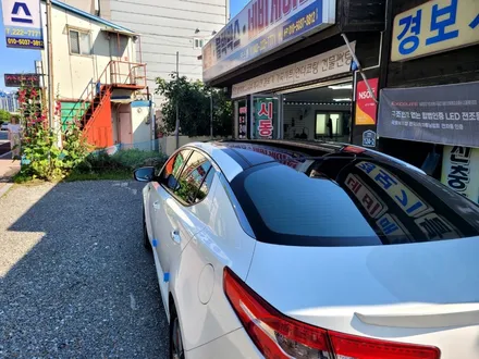 기아 k5 전면썬팅필름에서 가루가나온다? 오랜된필름제거후 애니가드 반사썬팅 전체시공하기!!! / 청주, 세종, 천안