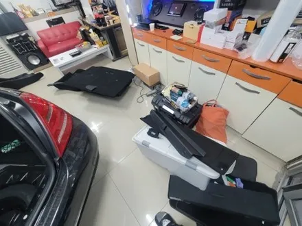 벤츠S350 W221 안드로이드 올인원시공 구형모니터에서 신형으로 변신~ 티맵,유튜브,넷플릭스 #청주벤츠S350안드로이드#W221옥스#벤츠S클래스안드로이드 / 청주, 세종, 천안