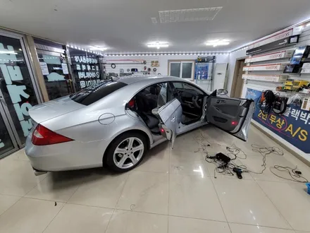 청주 벤츠안드로이드네비게이션 CLS350 W219 2006년식 안드로이드올인원,후방카메라,뷰게라블랙박스 레전드64기가장착 청주수입차전문 카스톨 / 청주, 세종, 천안