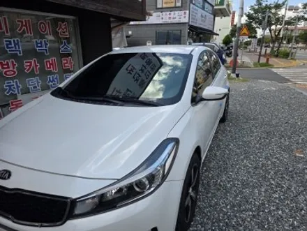 청주K3 열선뽀글이장난아님....전체적으로 필름상태가 엉망 필름시공보다 제거가 더어려웠던....#청주열착단썬팅#기아K3열선뽀글이#K3열차단썬팅#청주반사썬팅 / 청주, 세종, 천안