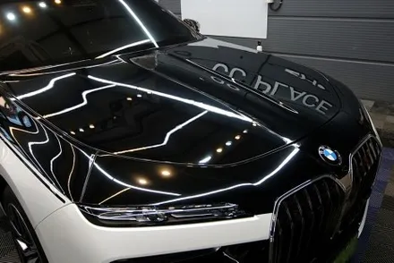 구리 하남 투톤 랩핑, BMW G70 7시리즈 화이트 바디에 듀오톤으로 플래그십의 품격을 입히다 / 남양주시 평내동