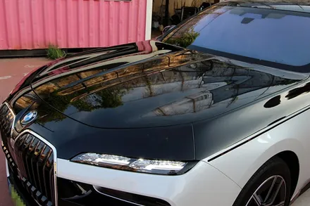 구리 하남 투톤 랩핑, BMW G70 7시리즈 화이트 바디에 듀오톤으로 플래그십의 품격을 입히다 / 남양주시 평내동