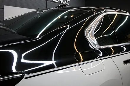 구리 하남 투톤 랩핑, BMW G70 7시리즈 화이트 바디에 듀오톤으로 플래그십의 품격을 입히다 / 남양주시 평내동