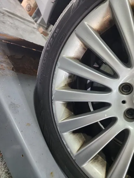 광주 휠복원 휠타이어 첨단휠복원BMW7시리즈 순정 19인치 도장휠복원 / 광주 광산구