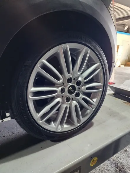 광주타이어 휠복원 첨단휠복원 BMW미니쿠퍼 18인치 도장휠복원 / 광주 광산구