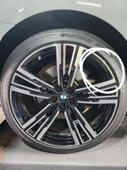 광주 휠복원 타이어교환 첨단휠복원 광주점 BMW7시리즈 21인치 다이아몬드 컷팅휠복원 / 광주 광산구
