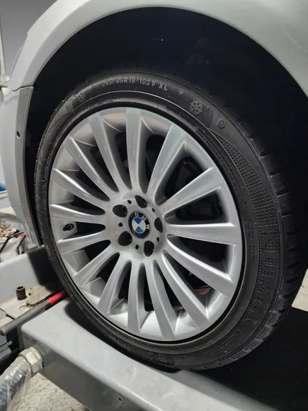 광주 휠복원 휠타이어 첨단휠복원BMW7시리즈 순정 19인치 도장휠복원 / 광주 광산구