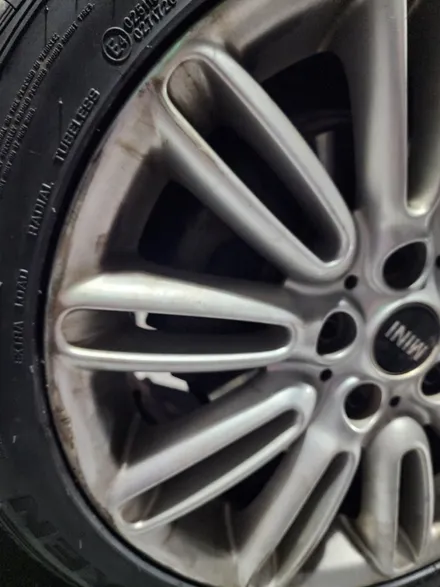 광주타이어 휠복원 첨단휠복원 BMW미니쿠퍼 18인치 도장휠복원 / 광주 광산구