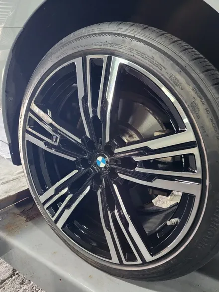 광주 휠복원 타이어교환 첨단휠복원 광주점 BMW7시리즈 21인치 다이아몬드 컷팅휠복원 / 광주 광산구