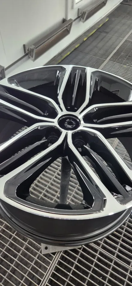 bmw휠도색,블랙유광휠도색,조색,수입차휠도색,평택휠복원,특수도색, / 평택시 청북읍