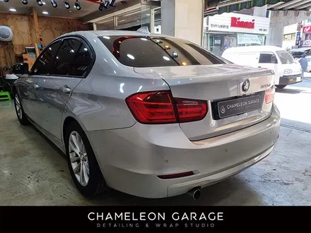 카멜레온게러지[BMW 320d 전체랩핑] 노원광택,PPF,디테일링,노원랩핑,랩핑,유리막코팅,노원세차,부분랩핑,사이드데칼,사이드스컷,디퓨저,디퓨저 랩핑,전체랩핑 카멜레온게러지 / 서울 노원구