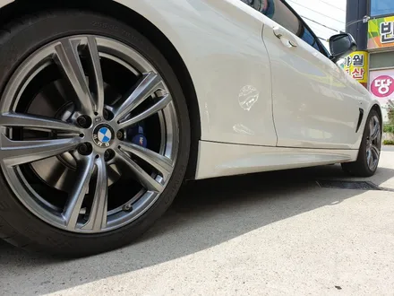 대구자동차휠도색-[BMW 4쿠페 순정휠 고스트크롬 색상 휠복원]휠수리/대구자동차휠 / 대구 동구 동호동