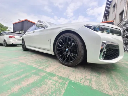 대구 휠도색-[신형 BMW 750LI 순정휠 블랙유광 색상 휠수리]휠복원/대구 자동차 휠 / 대구 동구 동호동