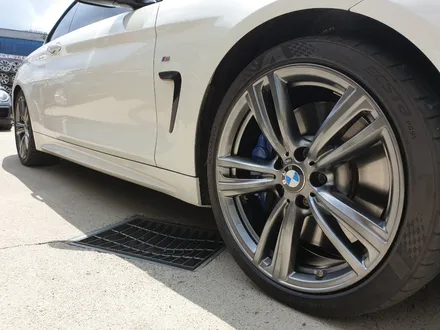 대구자동차휠도색-[BMW 4쿠페 순정휠 고스트크롬 색상 휠복원]휠수리/대구자동차휠 / 대구 동구 동호동