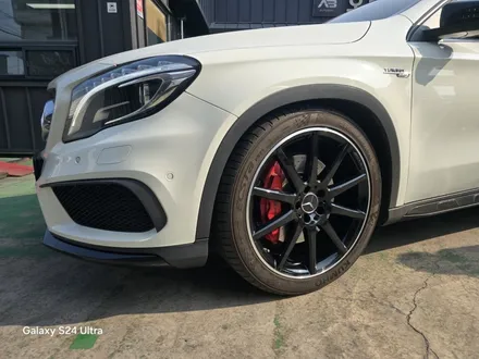 대구 자동차 휠복원 휠도색 휠수리 - [벤츠 GLA45 AMG 차량 순정 20인치 블랙유광/림끝라인 복원] 대구 자동차 휠 / 대구 동구 동호동