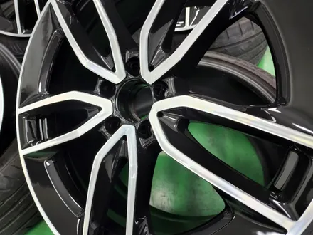 대구자동차휠복원-[벤츠E53AMG 순정휠 블랙유광색상 다이아몬드컷팅 투톤휠 휠복원]휠수리/휠도색/대구자동차휠 / 대구 동구 동호동
