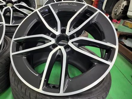 대구자동차휠복원-[벤츠E53AMG 순정휠 블랙유광색상 다이아몬드컷팅 투톤휠 휠복원]휠수리/휠도색/대구자동차휠 / 대구 동구 동호동