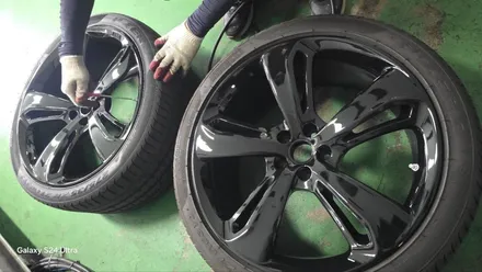 대구 자동차 휠복원 휠도색 휠수리 - [벤틀리 콘티넨탈 GT 순정 21인치 블랙유광 휠복원] 대구 자동차 휠 / 대구 동구 동호동