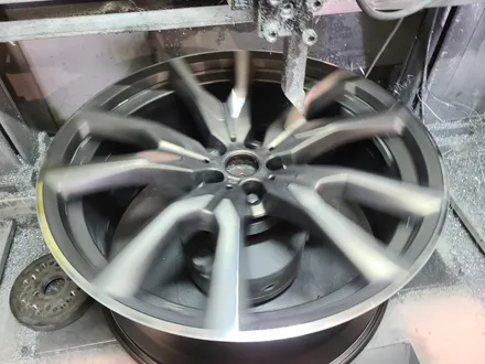 대구휠수리-[BMW X7 순정 다이아몬드컷팅휠 휠복원]휠도색/대구 자동차 휠 / 대구 동구 동호동