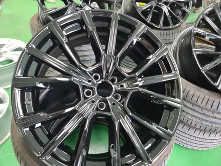 대구 휠도색-[신형 BMW 750LI 순정휠 블랙유광 색상 휠수리]휠복원/대구 자동차 휠 / 대구 동구 동호동
