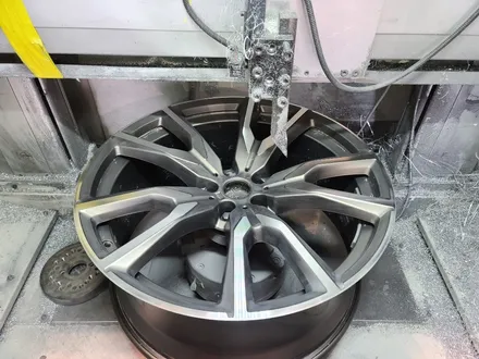 대구휠수리-[BMW X7 순정 다이아몬드컷팅휠 휠복원]휠도색/대구 자동차 휠 / 대구 동구 동호동