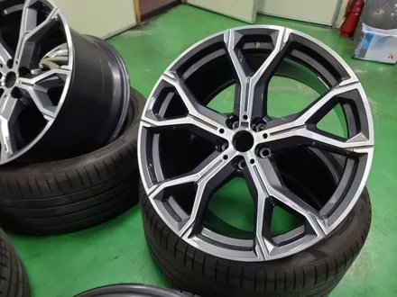 대구휠도색-[신형 BMW X6 순정휠 다이아몬드컷팅 휠수리]휠복원/대구 자동차 휠 / 대구 동구 동호동