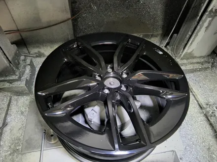 대구자동차휠복원-[벤츠E53AMG 순정휠 블랙유광색상 다이아몬드컷팅 투톤휠 휠복원]휠수리/휠도색/대구자동차휠 / 대구 동구 동호동