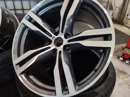 대구 휠복원-[신형 BMW7 순정휠 다이아몬드컷팅 휠수리]휠도색/대구 자동차 휠 / 대구 동구 동호동