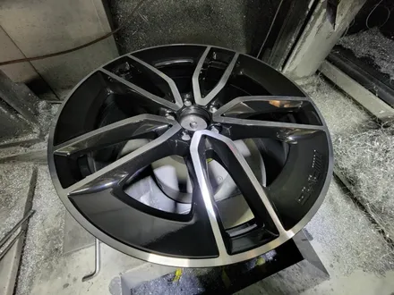 대구자동차휠복원-[벤츠E53AMG 순정휠 블랙유광색상 다이아몬드컷팅 투톤휠 휠복원]휠수리/휠도색/대구자동차휠 / 대구 동구 동호동