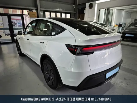 테슬라 모델Y 신차 썬팅 작업 / 루마 버텍스 900 전면 30% 측후면 15% 시공 후기 / 부산 금정구 부곡동