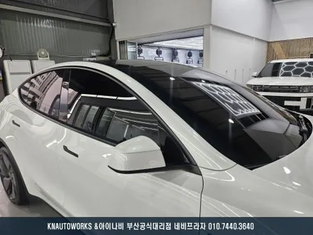 부산 테슬라 모델Y 신차패키지[ 레이노 F95 썬팅, PPF, 유리막 코팅, 향균탈취까지 한 번에!] / 부산 금정구 부곡동
