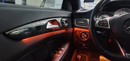 벤츠 CLS63AMG 순정엠비언트 이거 왜이래? 구형차는 신형차처럼 색상 여러개로 못바꿋나?? / 대구,구미