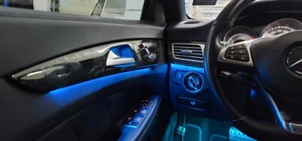 벤츠 CLS63AMG 순정엠비언트 이거 왜이래? 구형차는 신형차처럼 색상 여러개로 못바꿋나?? / 대구,구미