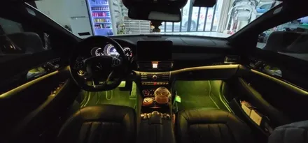 벤츠 CLS63AMG 순정엠비언트 이거 왜이래? 구형차는 신형차처럼 색상 여러개로 못바꿋나?? / 대구,구미