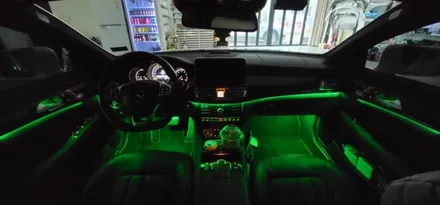 벤츠 CLS63AMG 순정엠비언트 이거 왜이래? 구형차는 신형차처럼 색상 여러개로 못바꿋나?? / 대구,구미