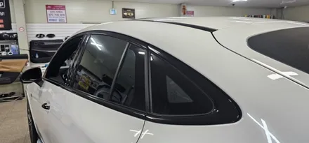 대구 벤츠 GLC43AMG 신차 출고후 포인트 랩핑 및 크롬 몰딩 제거 / 대구,구미
