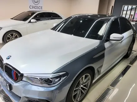 [bmw 520d] 김해 초이스랩 보험처리 및 전체 랩핑 제거 후 전체 고광택 화이트 랩핑 시공 / 김해시 진영읍