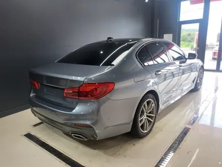 [bmw 520d] 김해 초이스랩 보험처리 및 전체 랩핑 제거 후 전체 고광택 화이트 랩핑 시공 / 김해시 진영읍