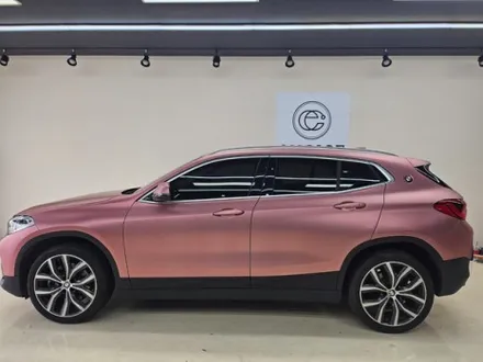 [BMW X2] 김해 초이스랩 bmw x2 사틴크롬 로즈골드 전체랩핑 / 김해시 진영읍