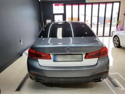[bmw 520d] 김해 초이스랩 보험처리 및 전체 랩핑 제거 후 전체 고광택 화이트 랩핑 시공 / 김해시 진영읍