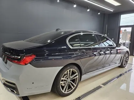 [bmw 7 시리즈 g11] 김해 초이스랩 bmw 7 시리즈 컨버전 화이트골드펄 전체 랩핑 / 김해시 진영읍
